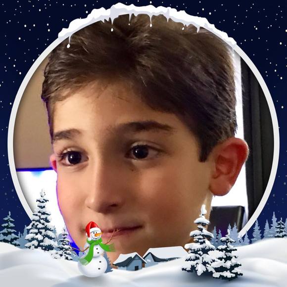 Poshmark profile picture for @moomen